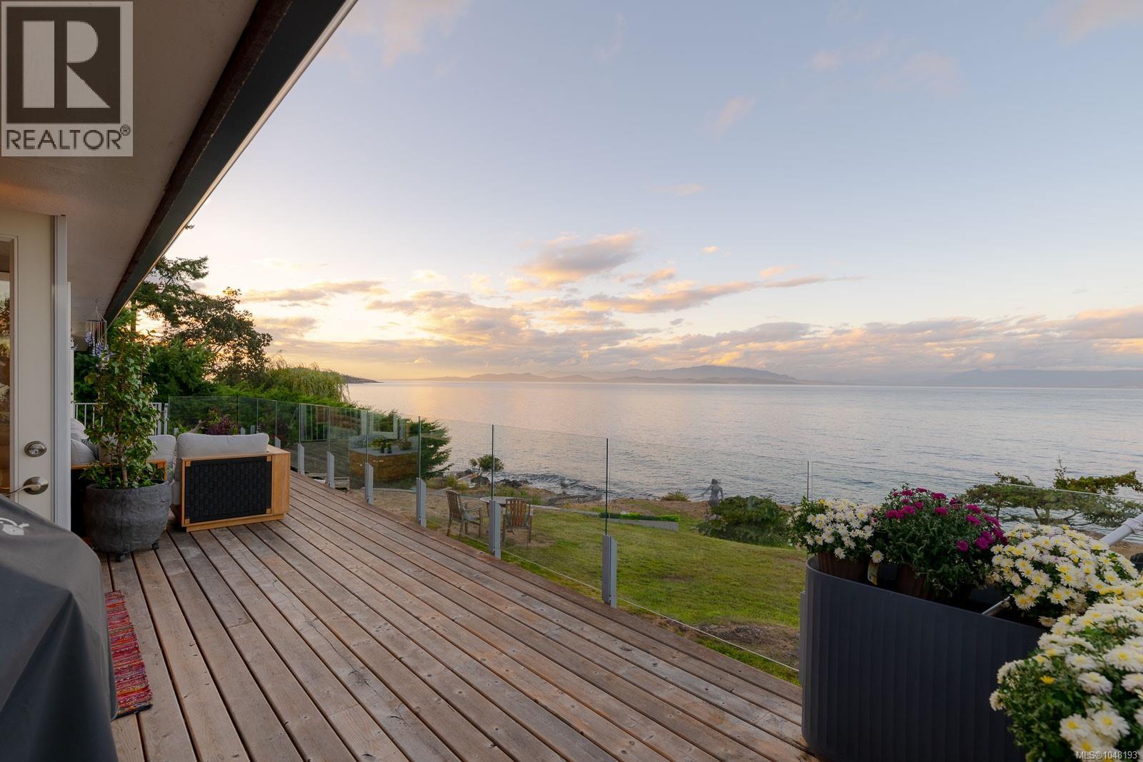 1388 Reef Rd, Nanoose Bay