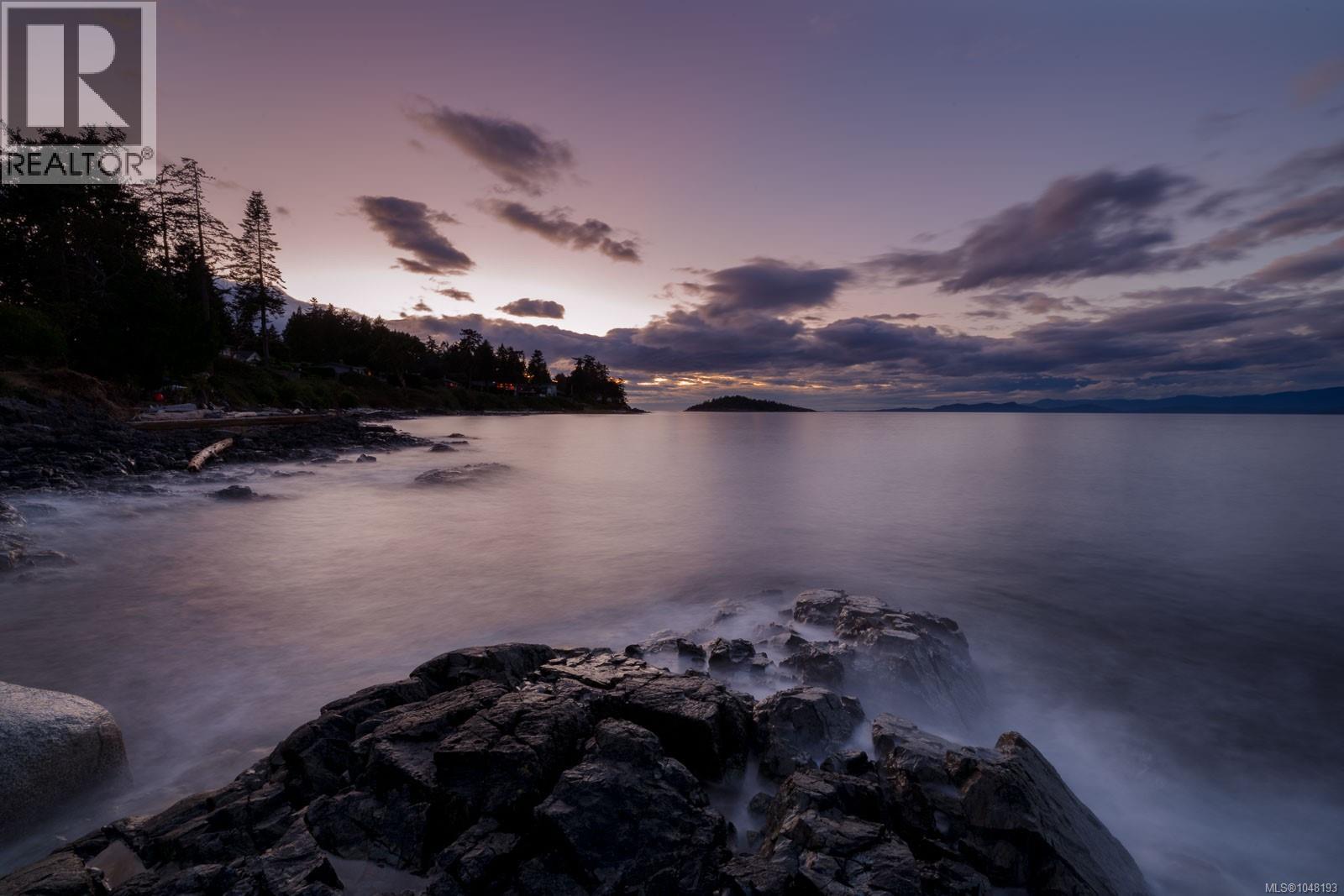 1388 Reef Rd, Nanoose Bay