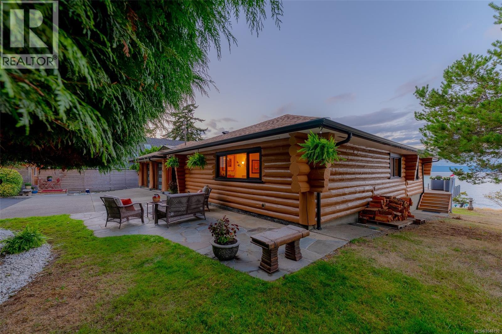 1388 Reef Rd, Nanoose Bay