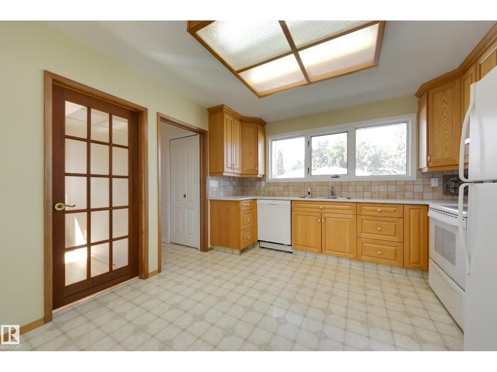 4820 109 AV NW - Image 12