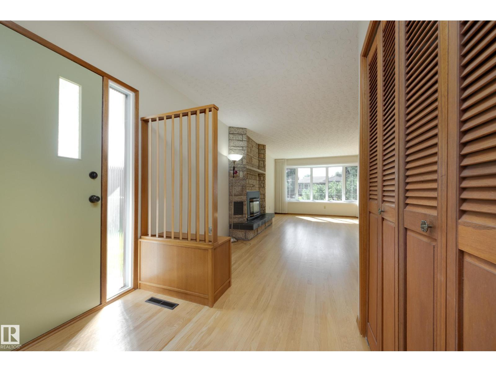 4820 109 AV NW - 2