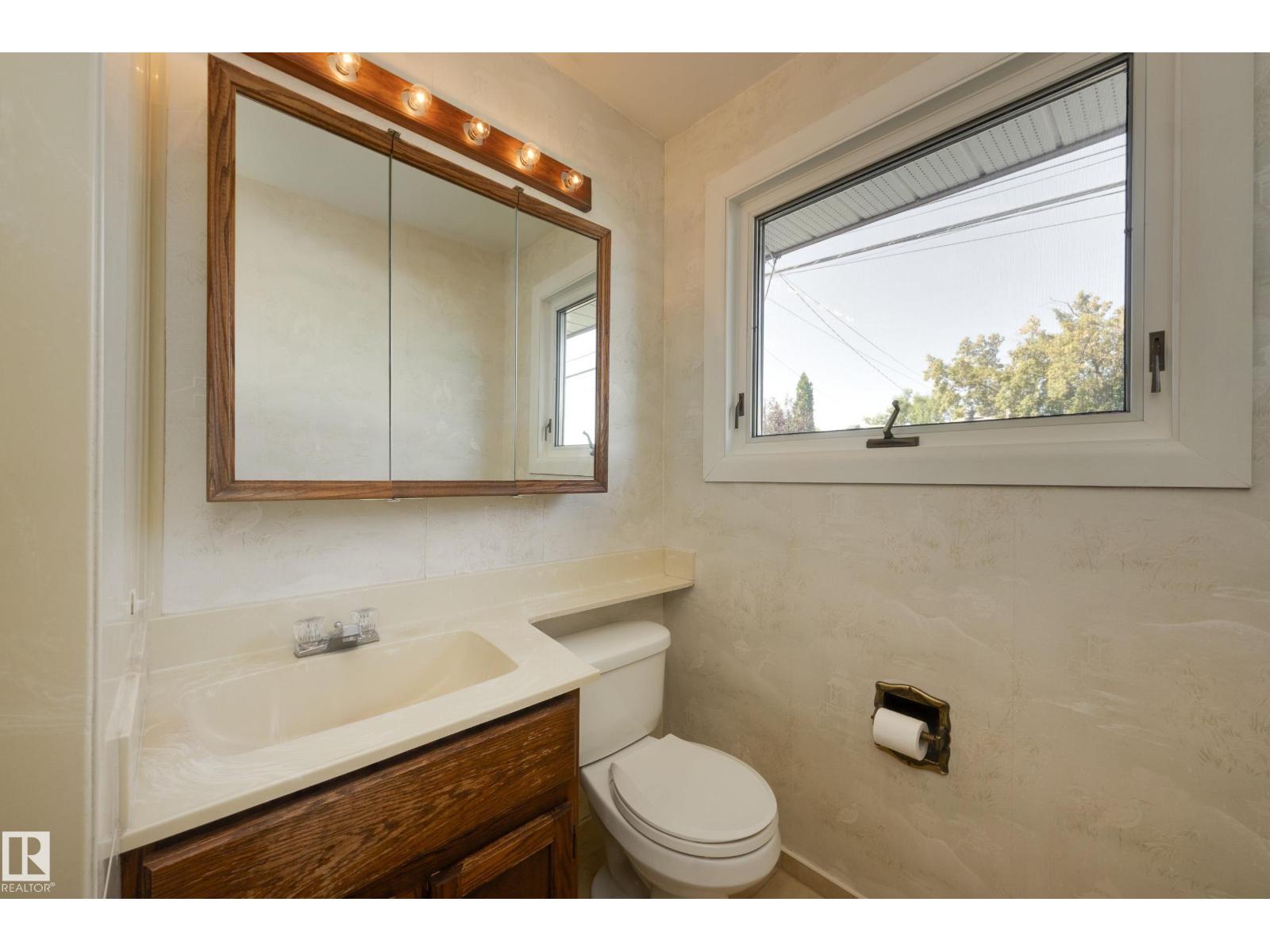 4820 109 AV NW - Image 22