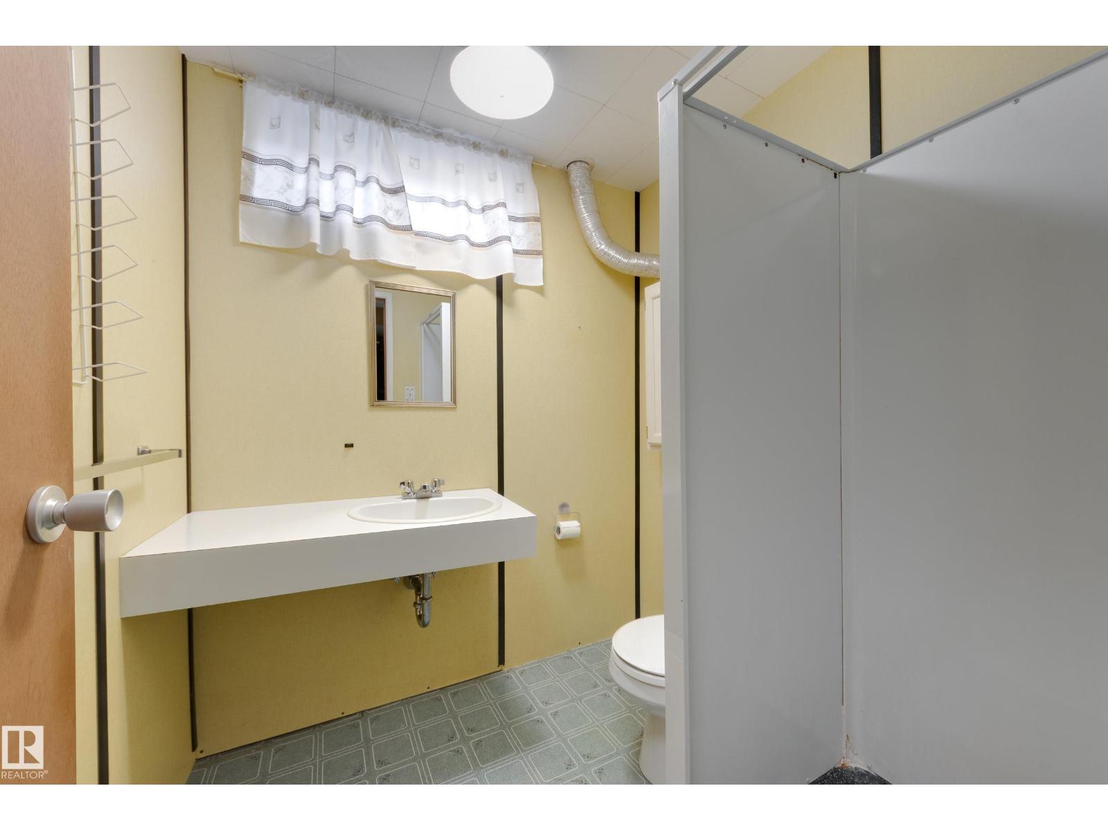 4820 109 AV NW - 30