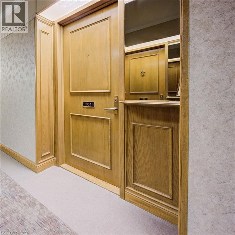 #1104 4 WILLOW Street - 35