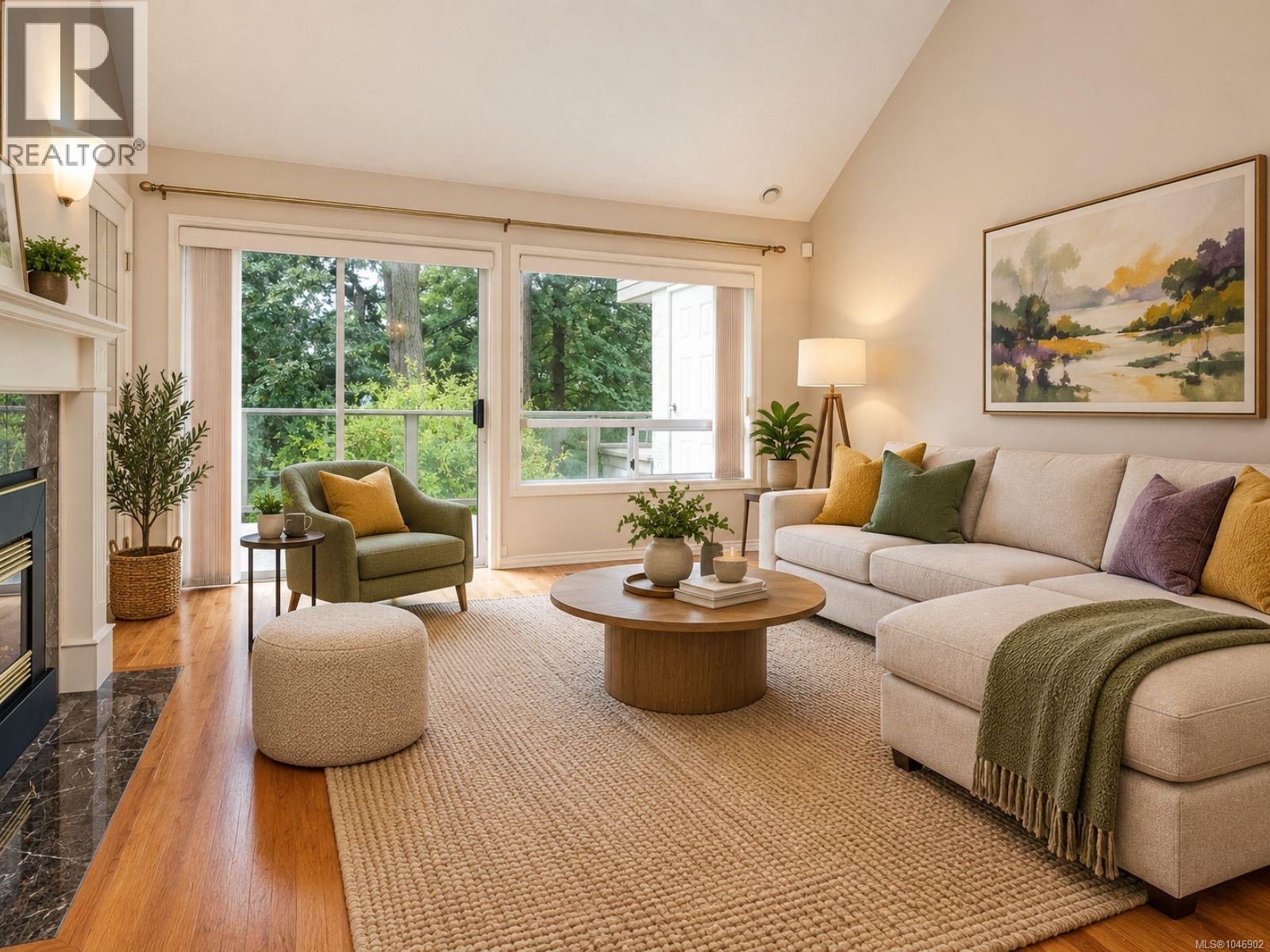 1 928 Bearwood Lane, Saanich