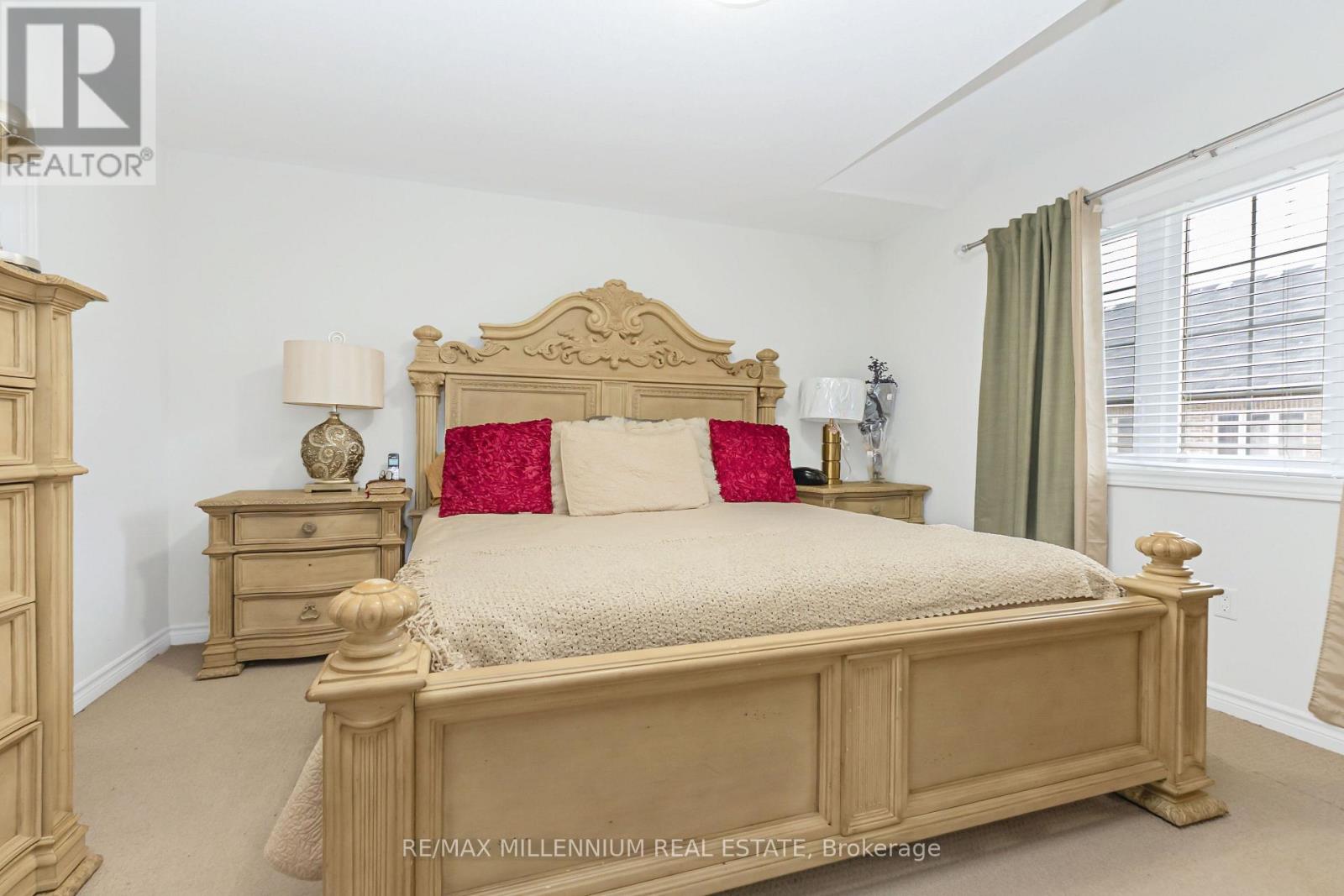 366 REMEMBRANCE ROAD - 34