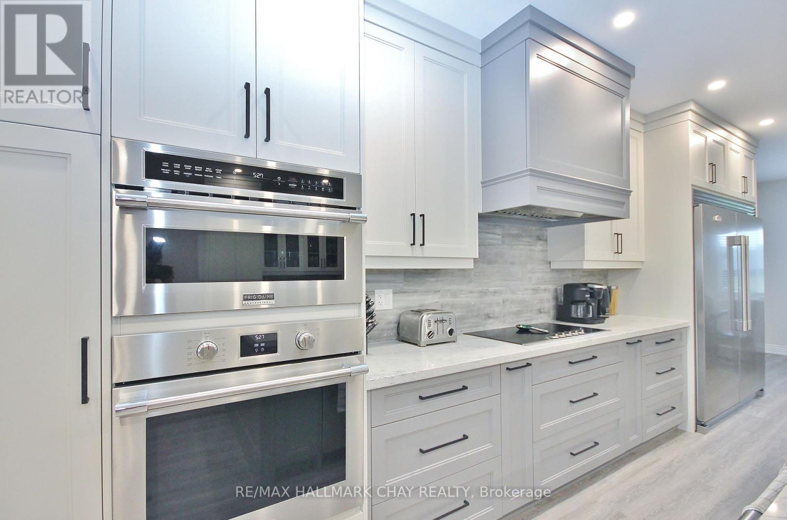 37 HILLSIDE DRIVE - 11