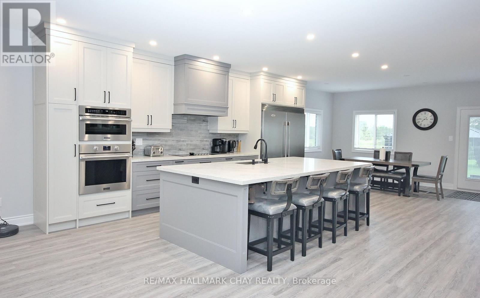 37 HILLSIDE DRIVE - 12