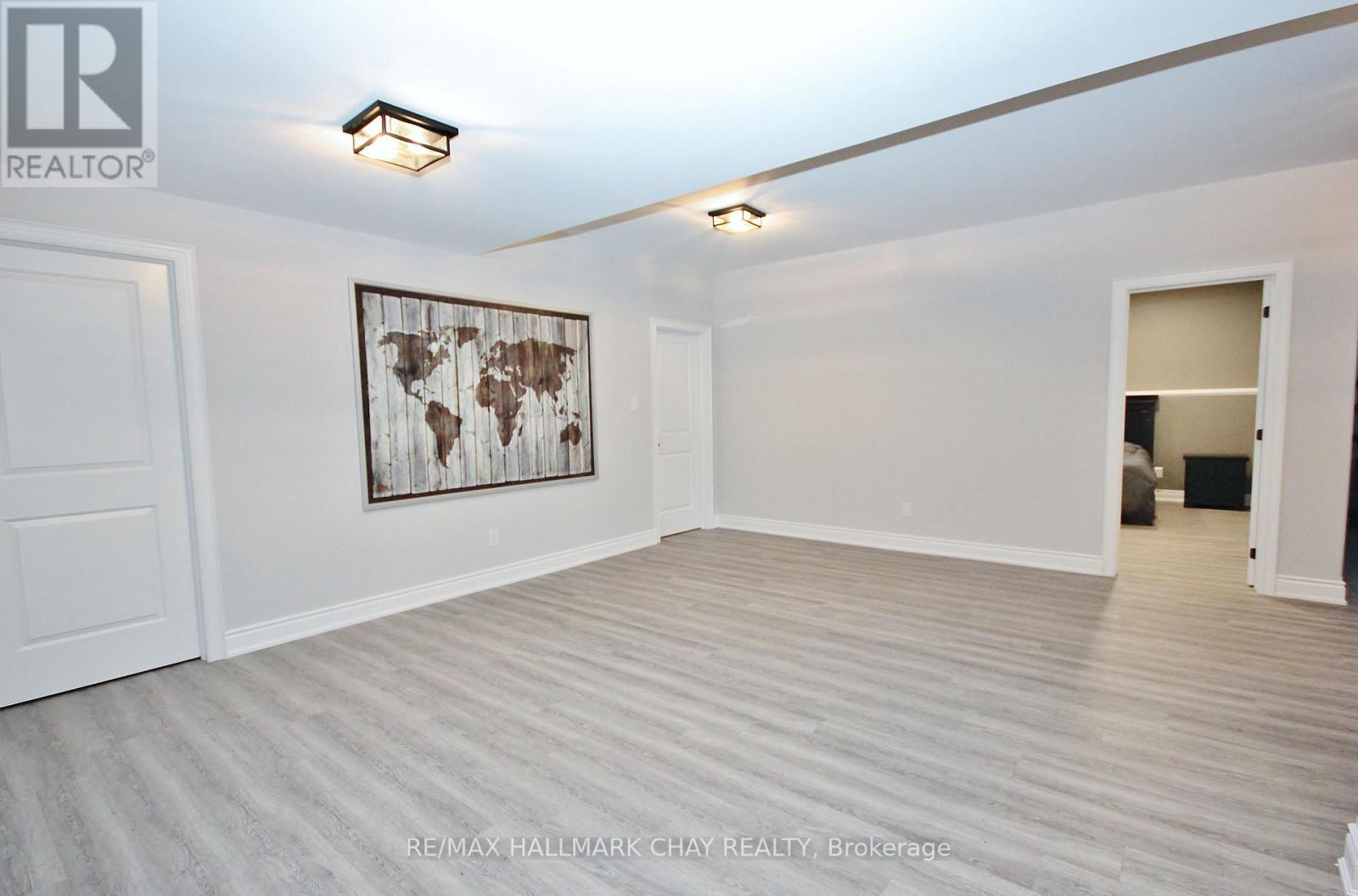 37 HILLSIDE DRIVE - 22