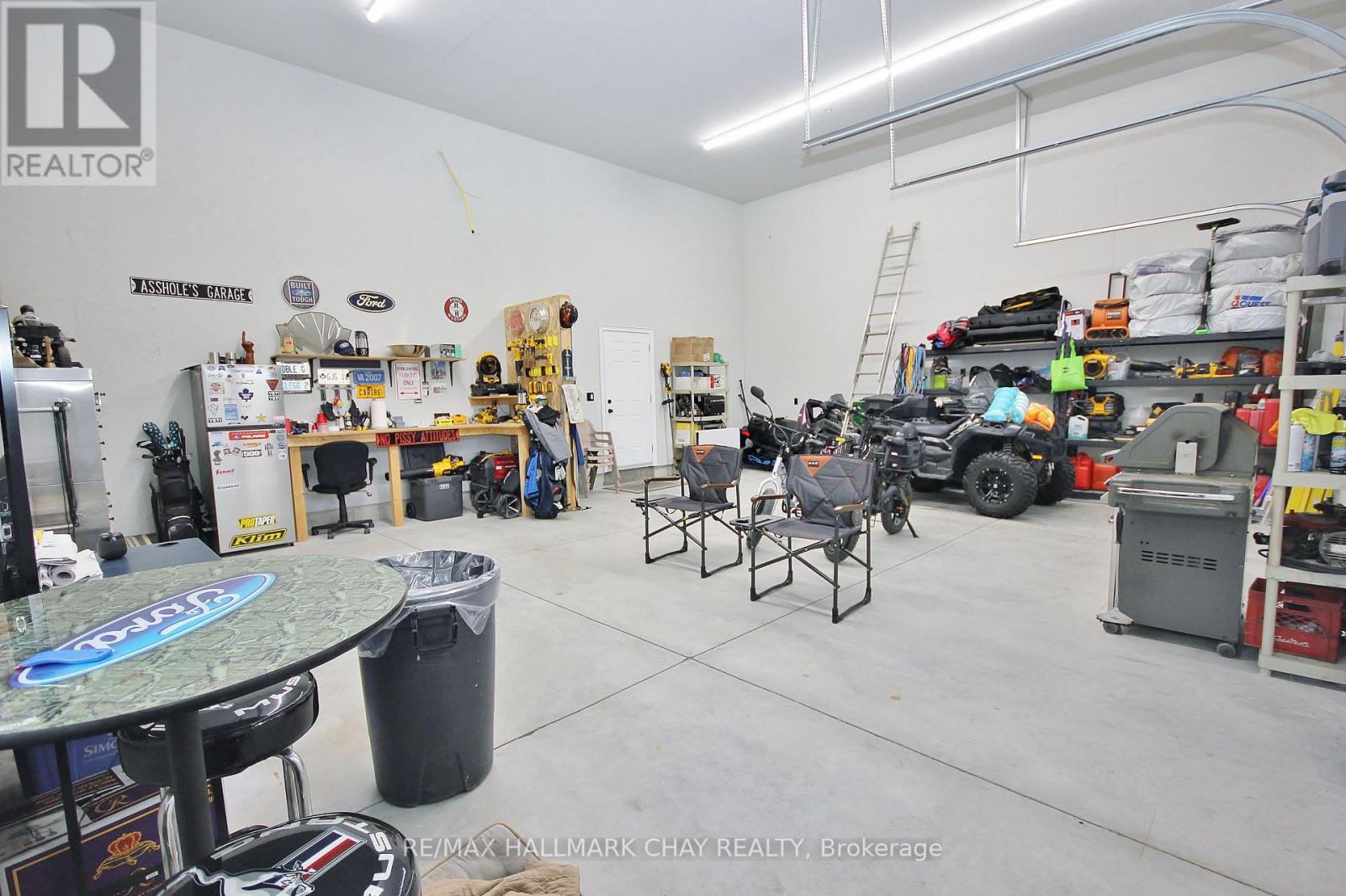 37 HILLSIDE DRIVE - 27