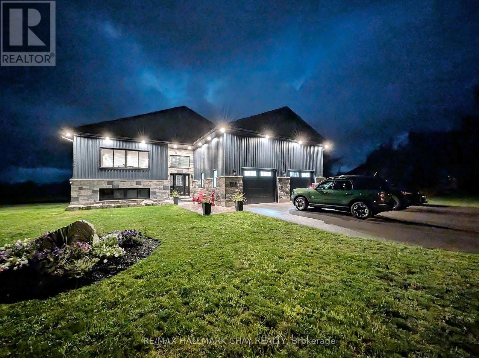 37 HILLSIDE DRIVE - 3