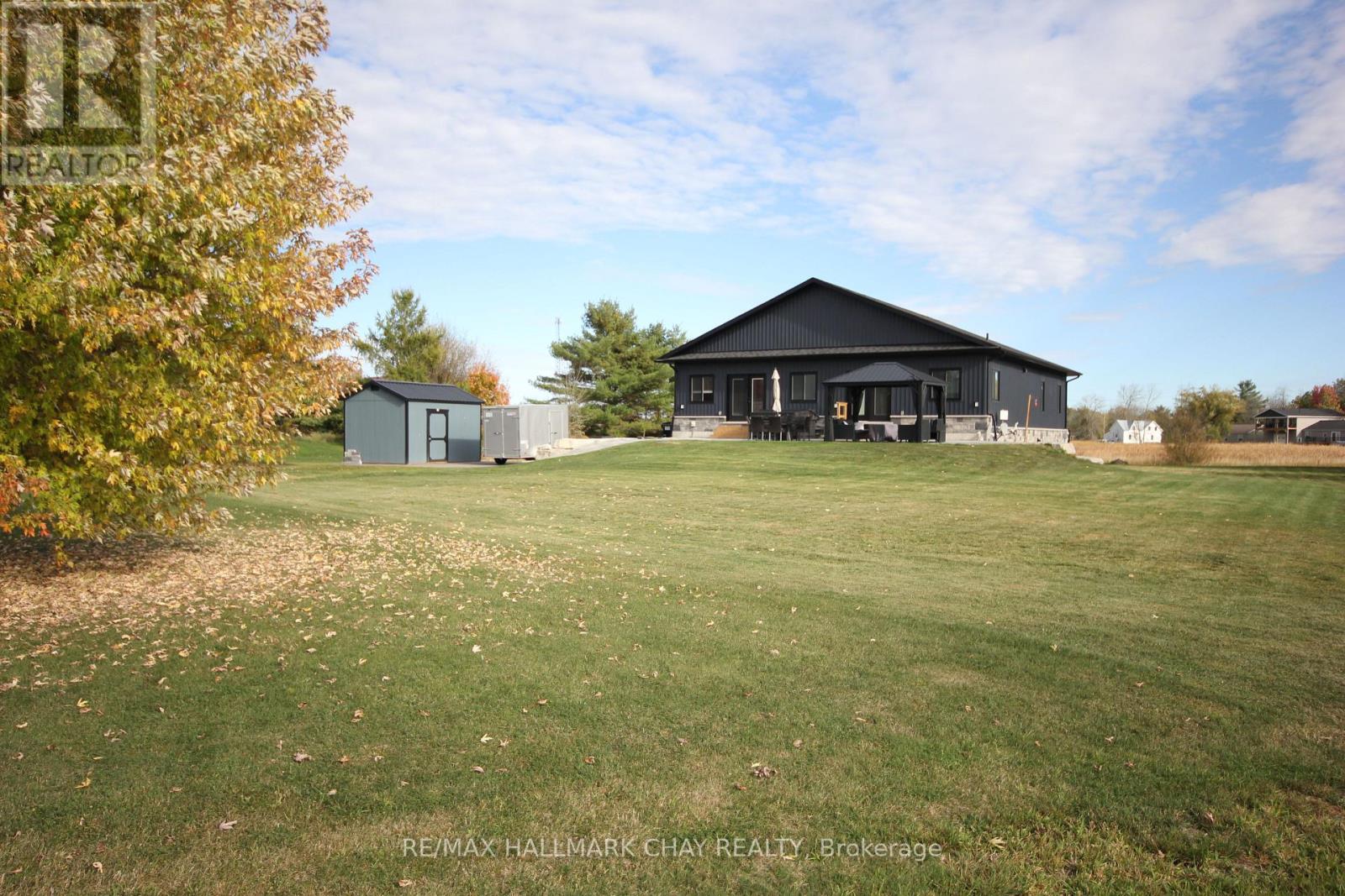 37 HILLSIDE DRIVE - 32