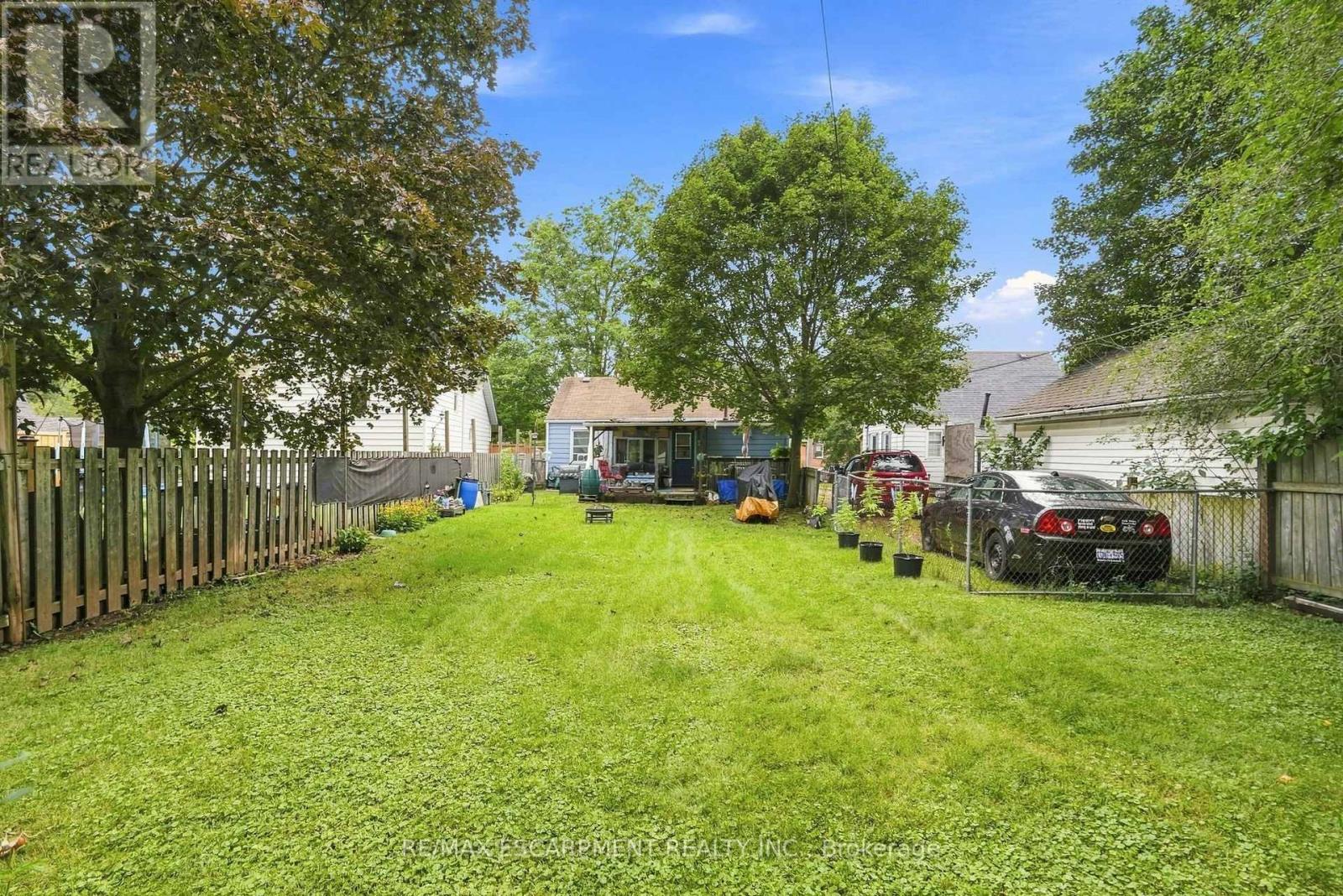 9 LANCASTER AVENUE - 22