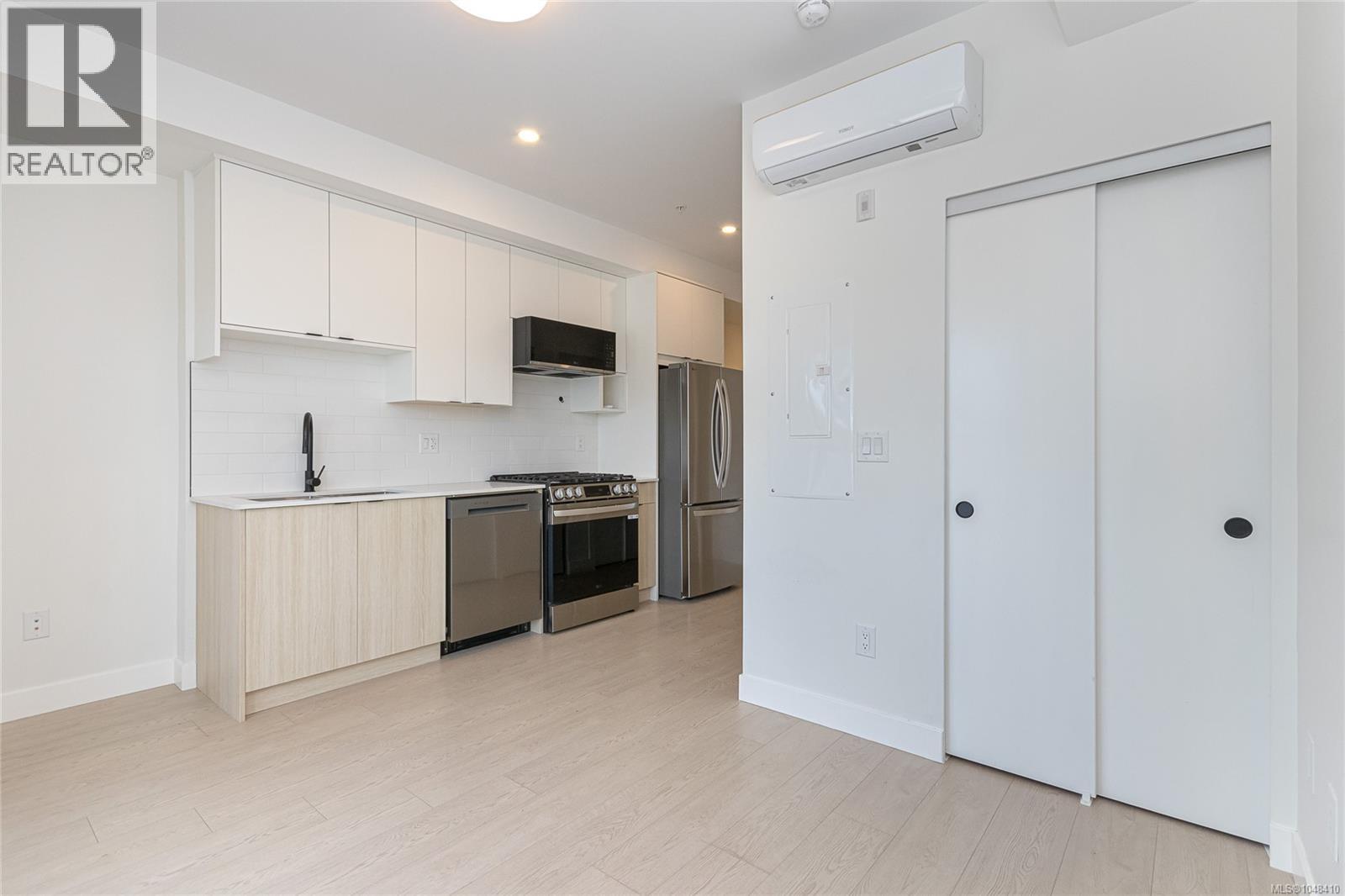 409 2629 Millstream Road, Langford