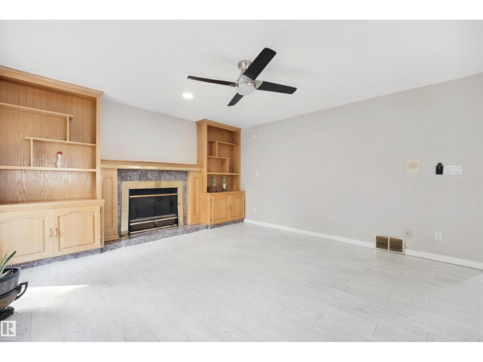 5107 17 AV NW - 16