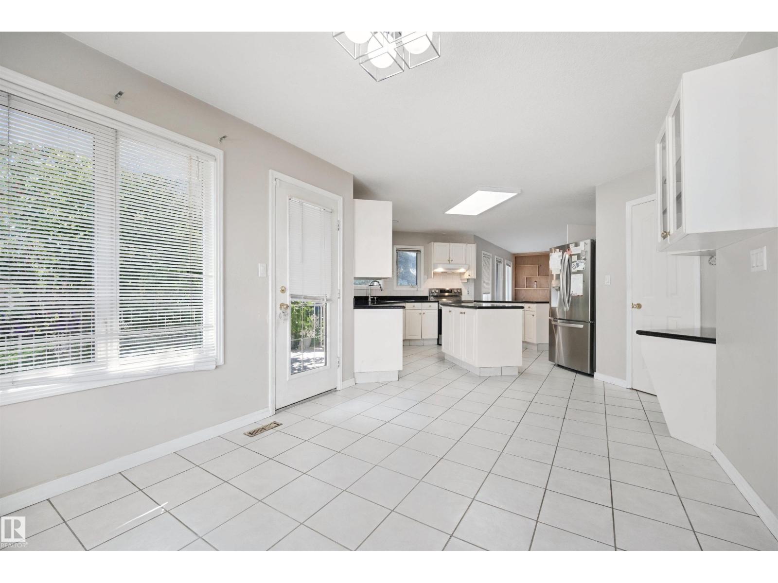 5107 17 AV NW - 10