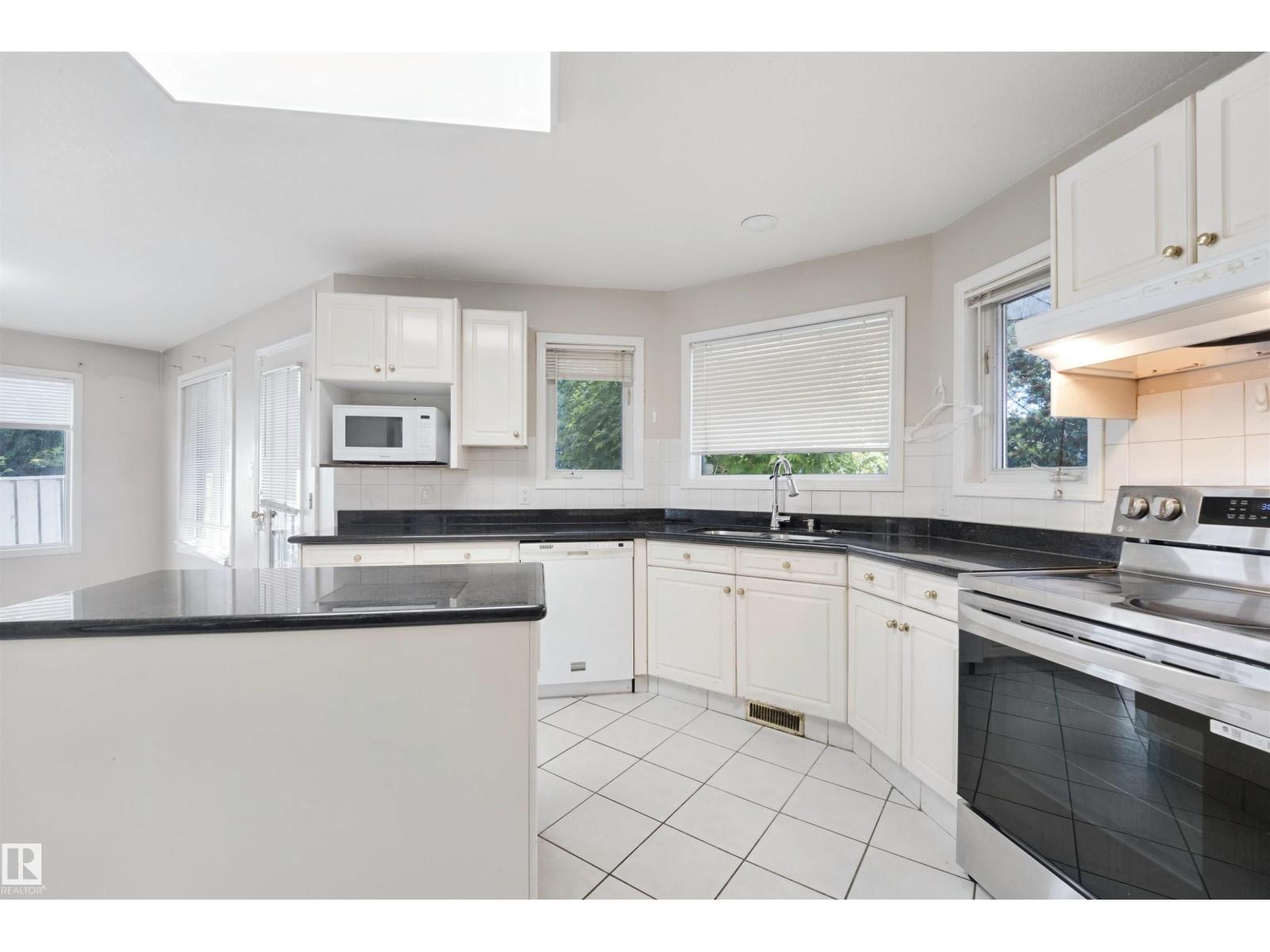 5107 17 AV NW - 13