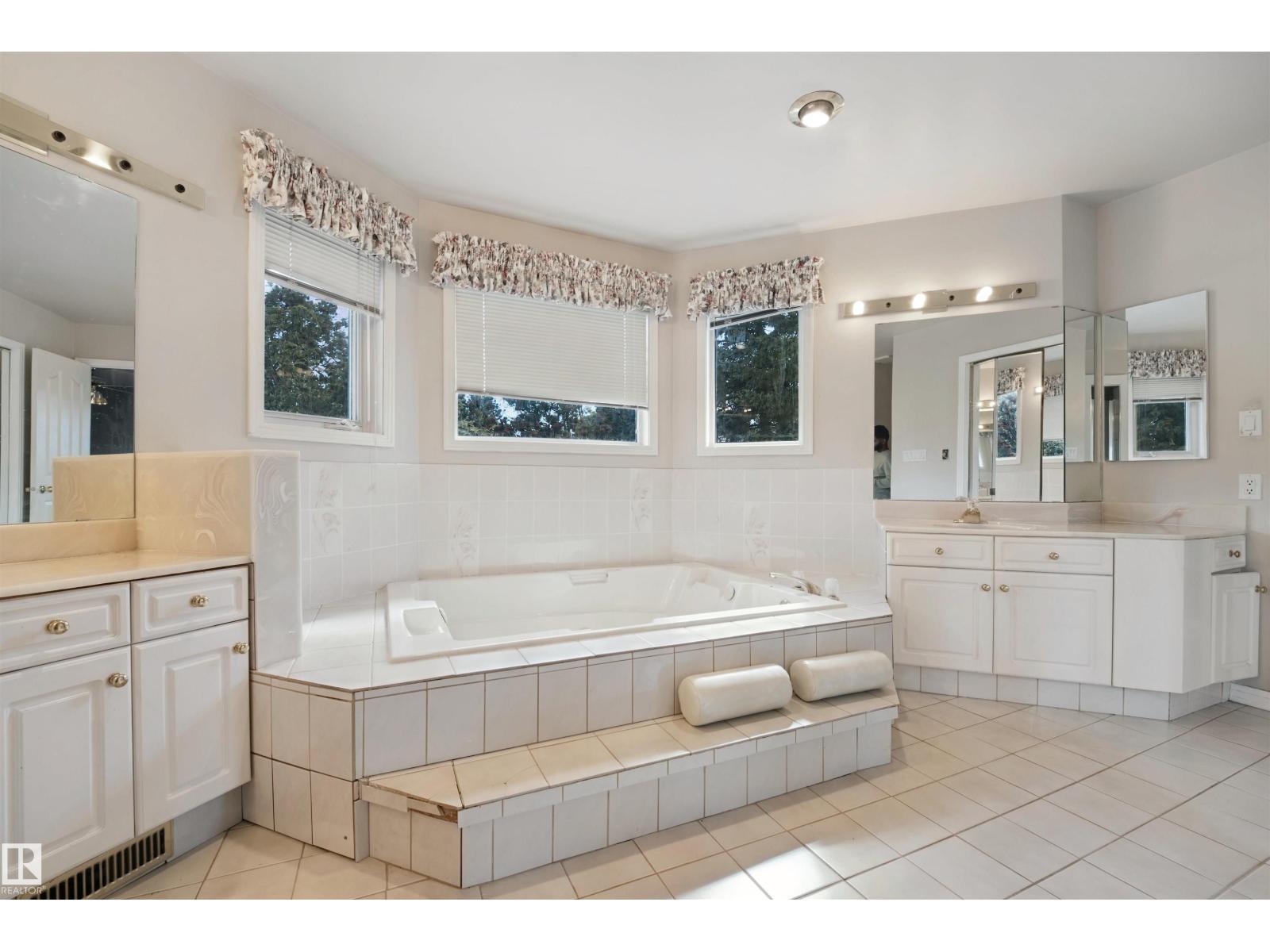 5107 17 AV NW - 36