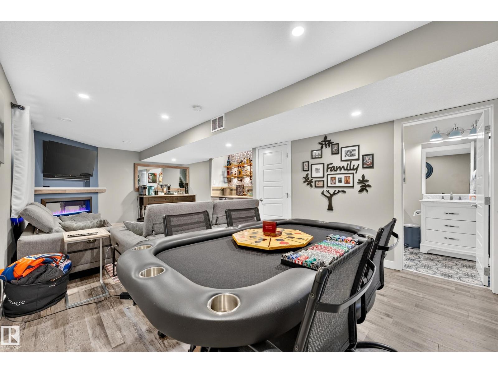 18040 89 ST NW - 37