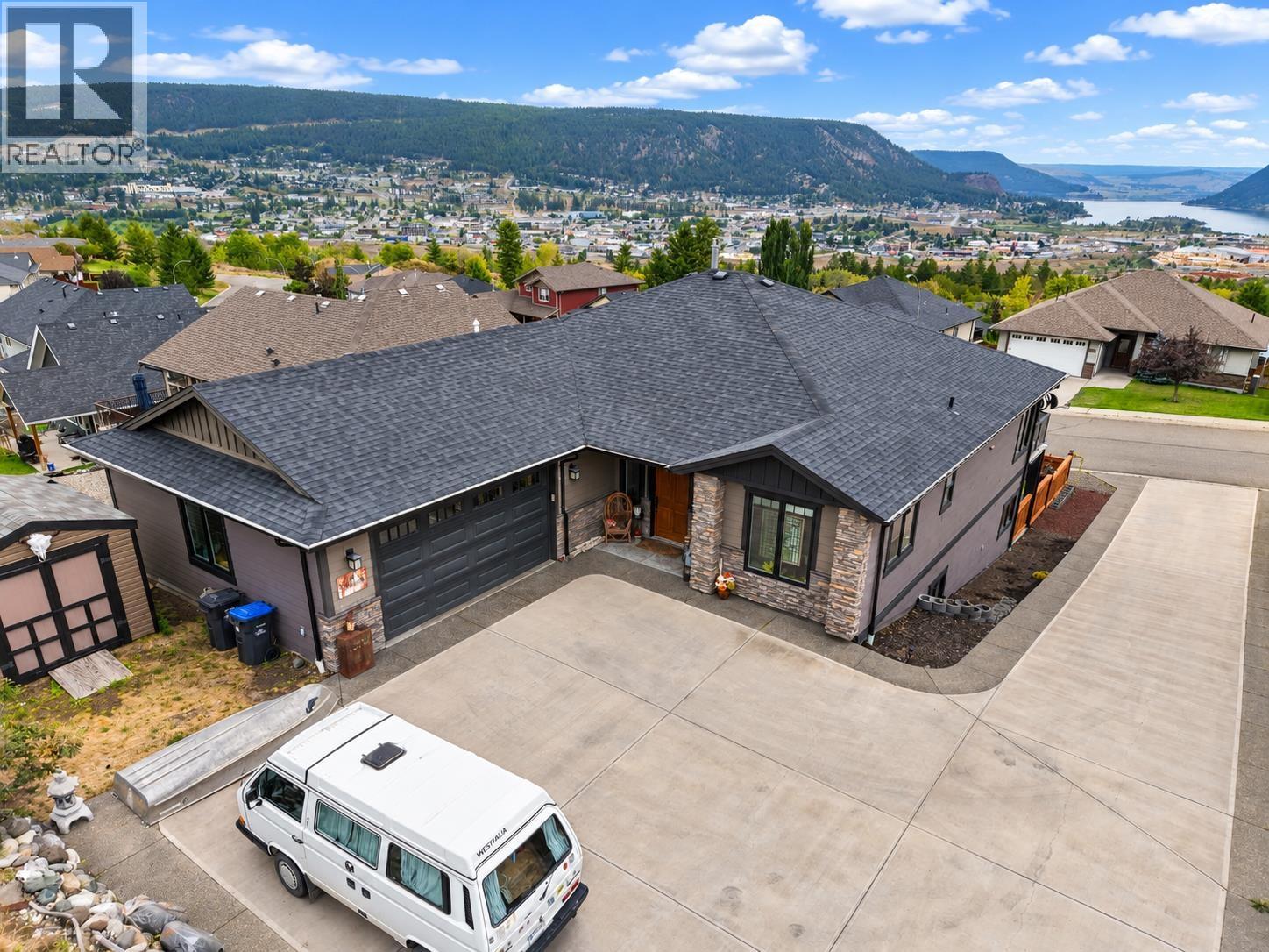 335 MANDARINO PLACE - 1