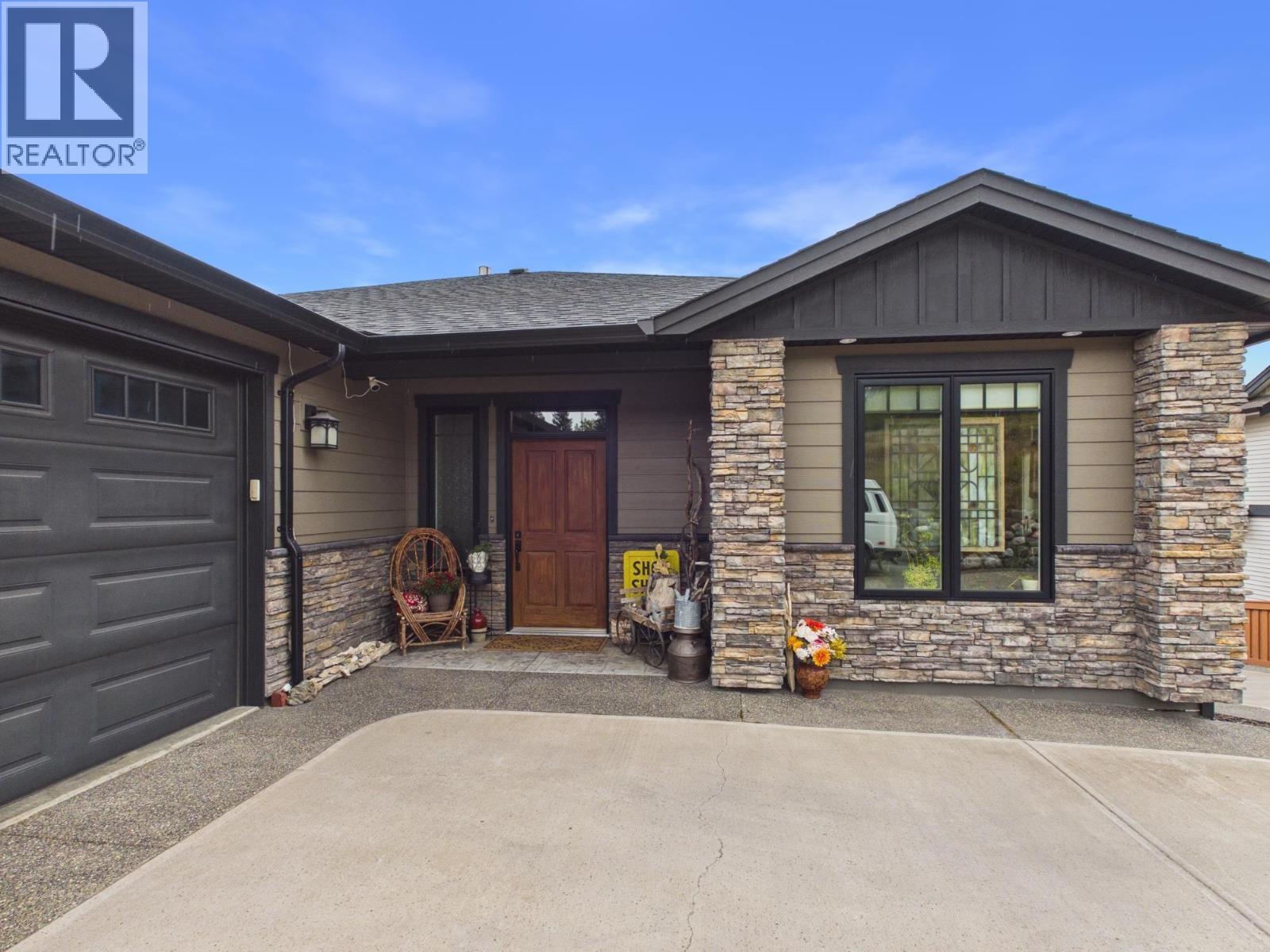 335 MANDARINO PLACE - 3