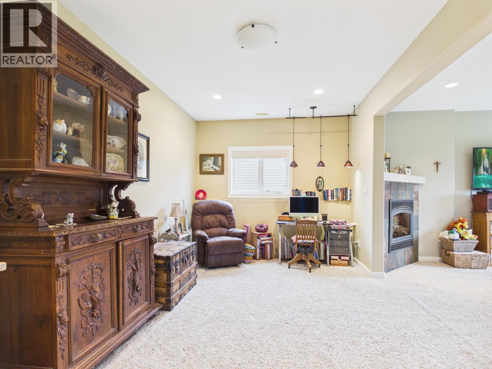 335 MANDARINO PLACE - Image 30