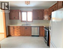 4pc Bathroom - 124 Paddock Road, Wallaceburg, ON N8A4Y3 Photo 8