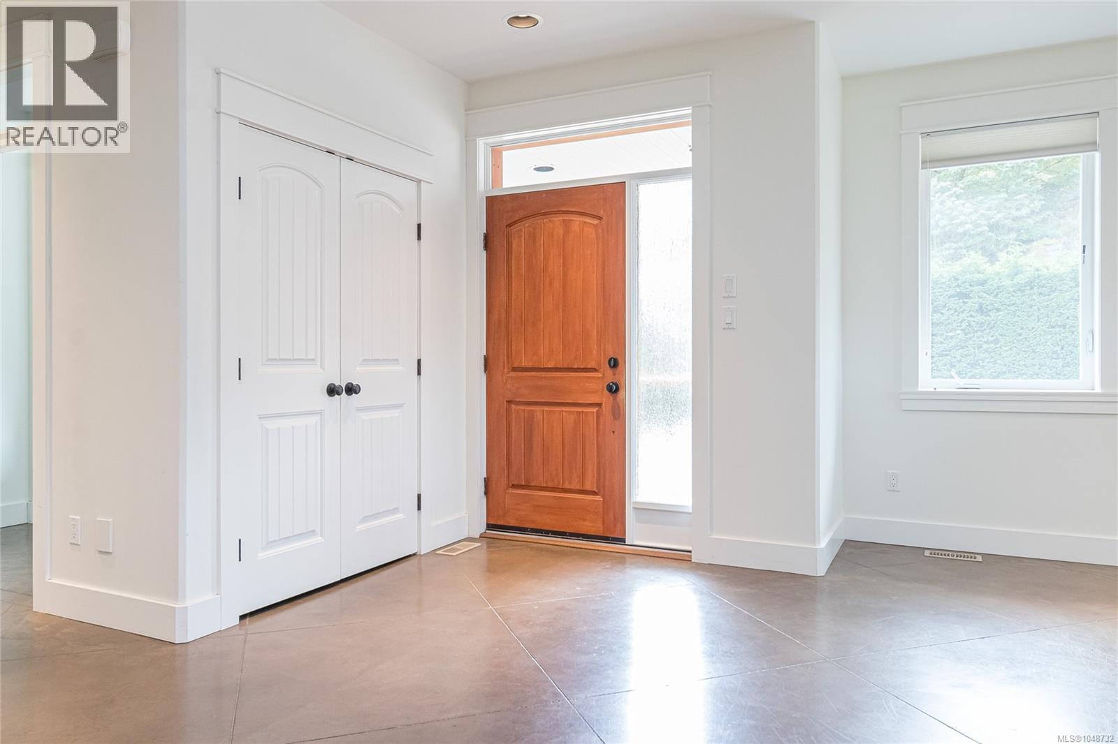 502 Nottingham Dr - Image 3