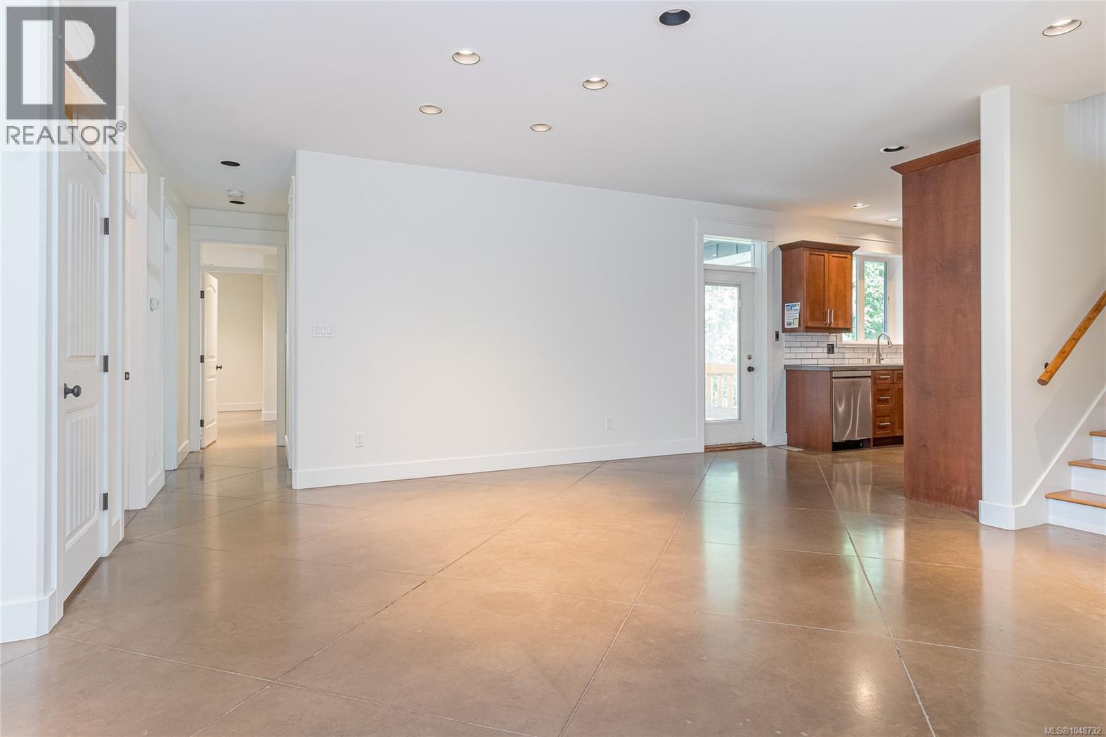 502 Nottingham Dr - Image 8