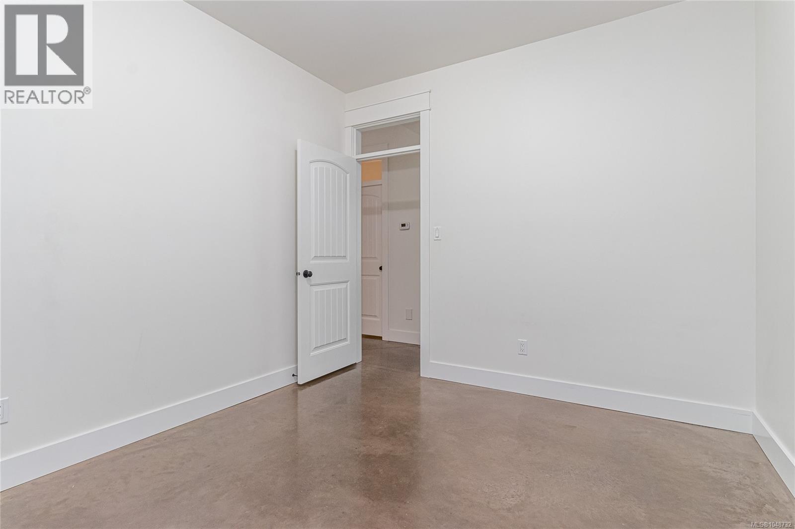 502 Nottingham Dr - 25