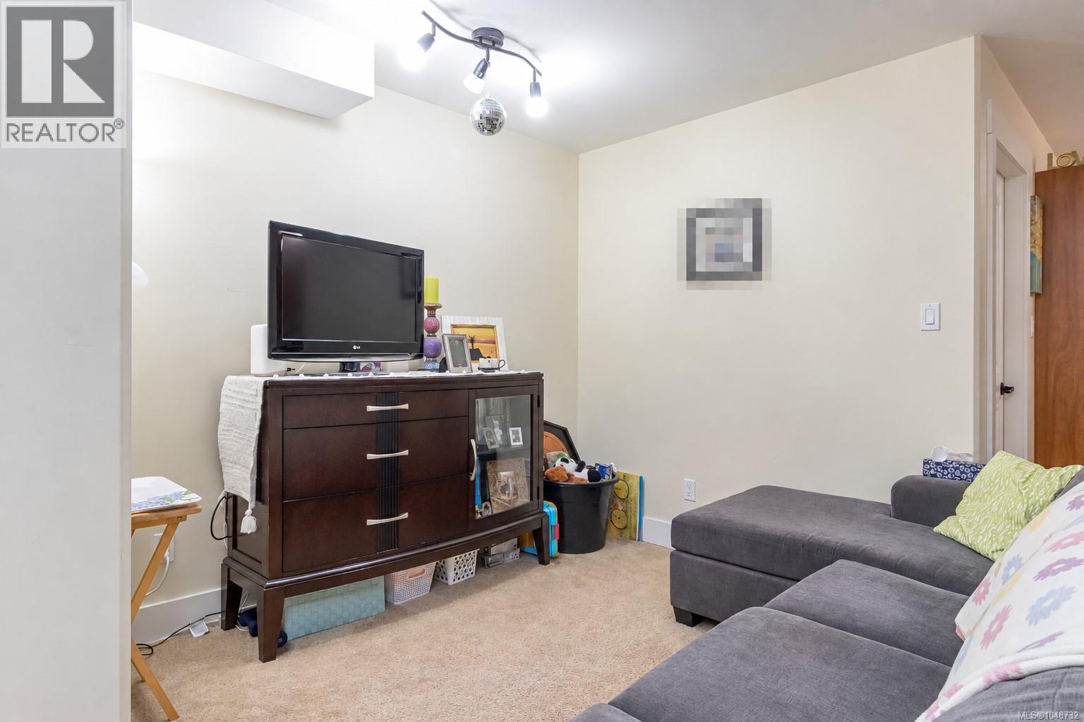 502 Nottingham Dr - Image 39
