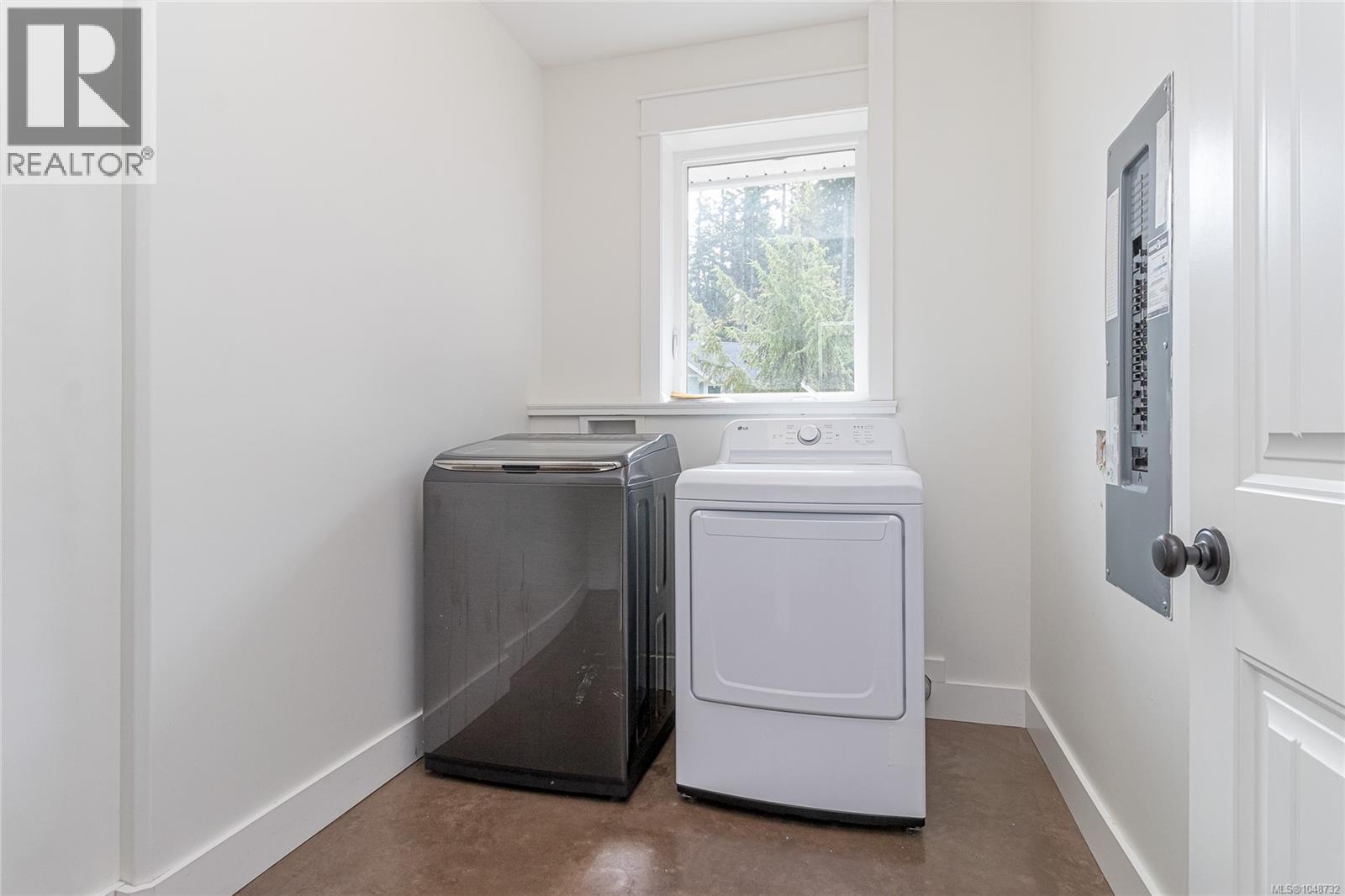 502 Nottingham Dr - Image 32