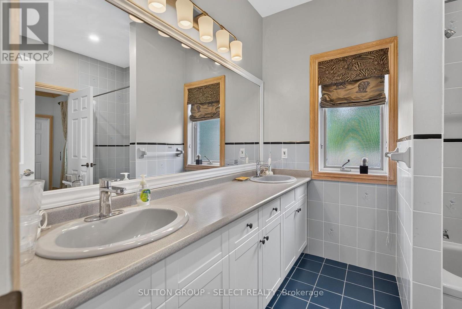 173 WHITEACRES DRIVE - 27