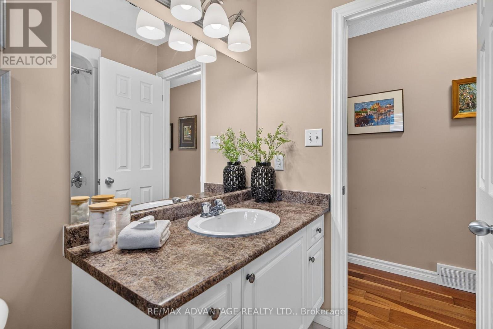 782 REEVES AVENUE - Image 20