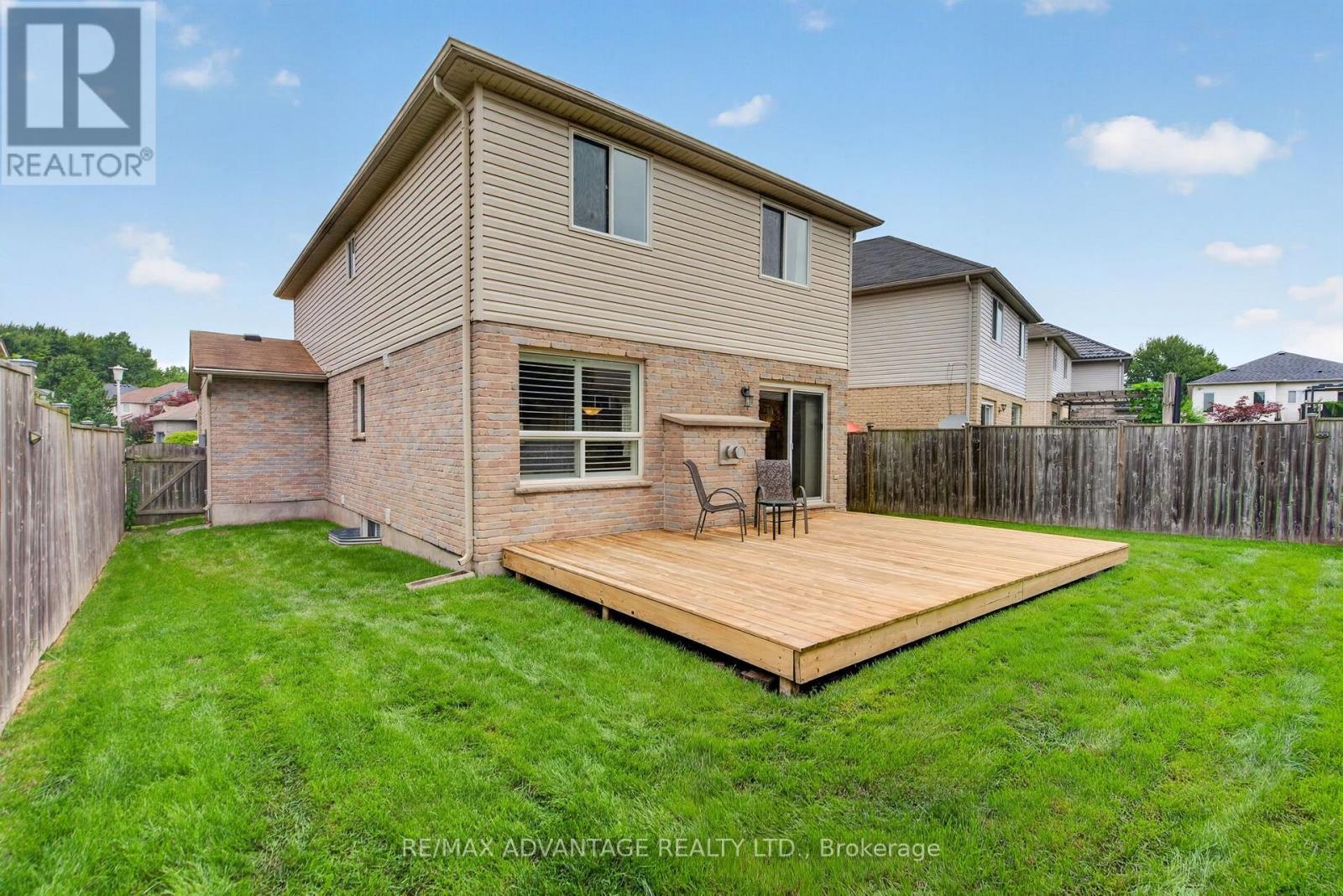 782 REEVES AVENUE - 35