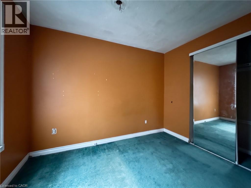 28 BRANTDALE Avenue, Hamilton, Ontario, L9C1B7, Hamilton, Ontario — photo 4 of 5