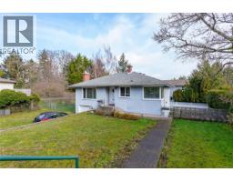 4121 Quadra St, Saanich, BC V8X1L1 Photo 36