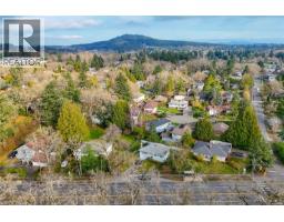 4121 Quadra St, Saanich, BC V8X1L1 Photo 44
