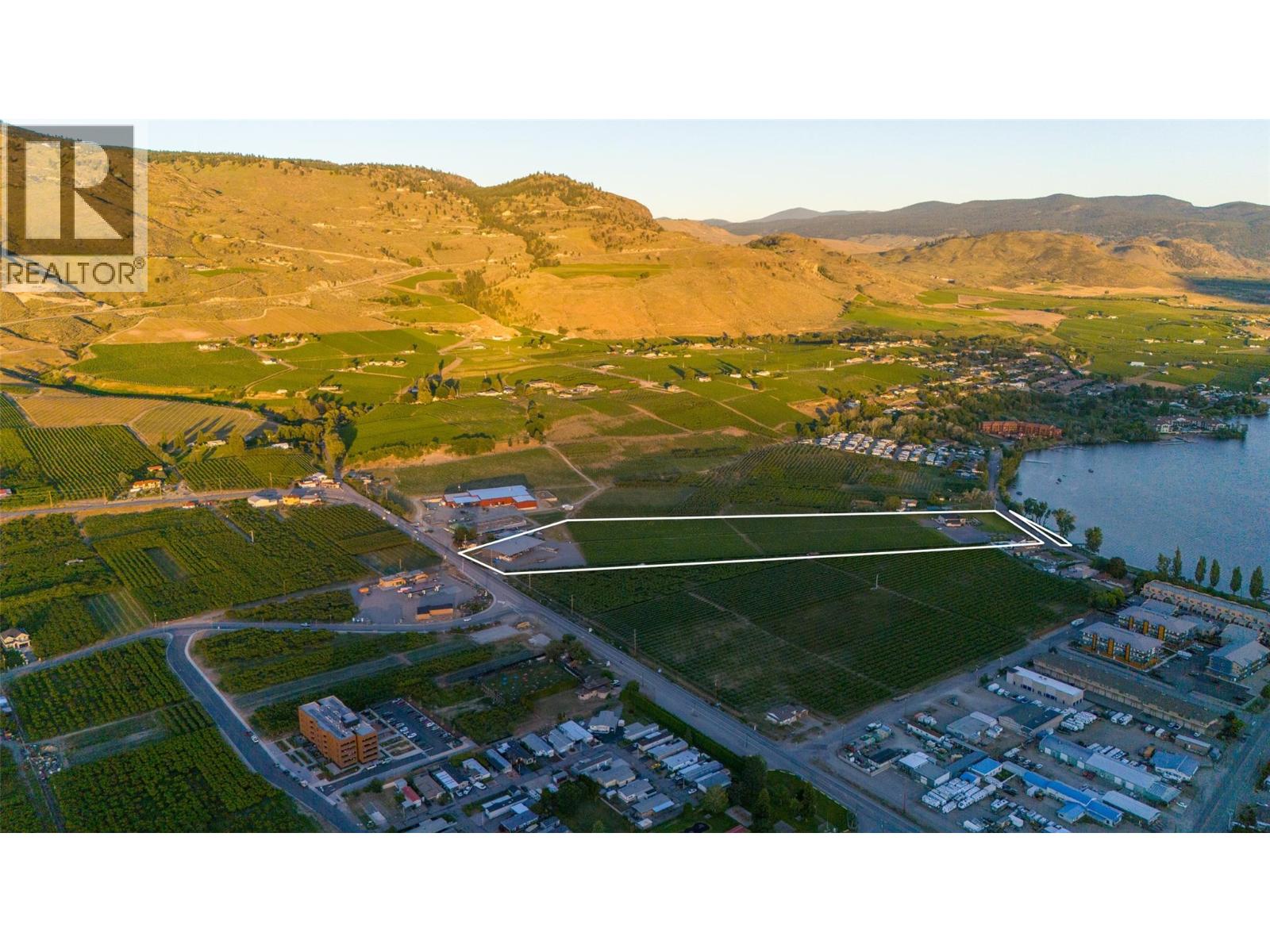 5221 45 Street, Osoyoos, British Columbia, V0H1V6, Osoyoos, British Columbia — photo 4 of 5