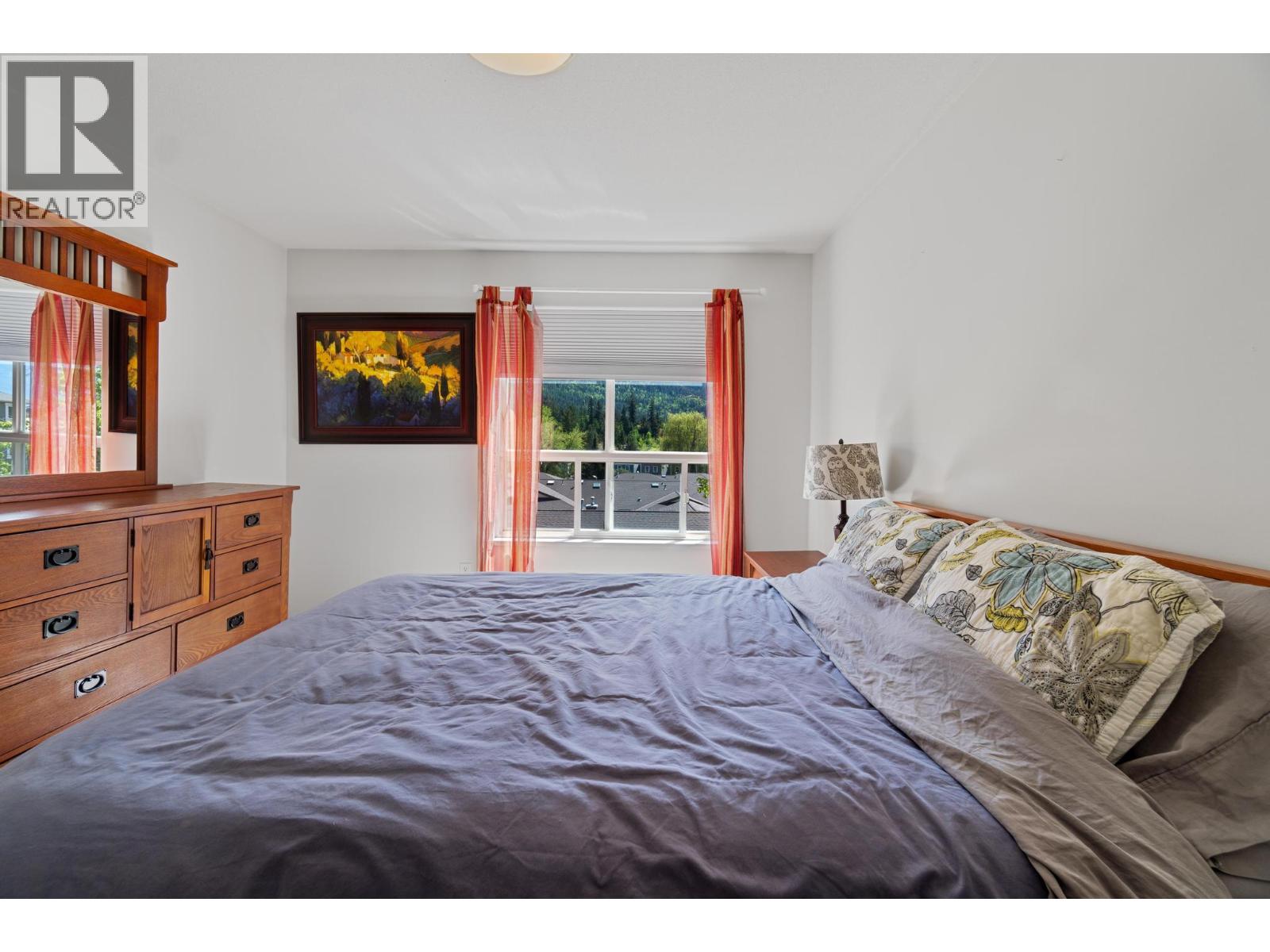 #207 650 3 Street - Image 8