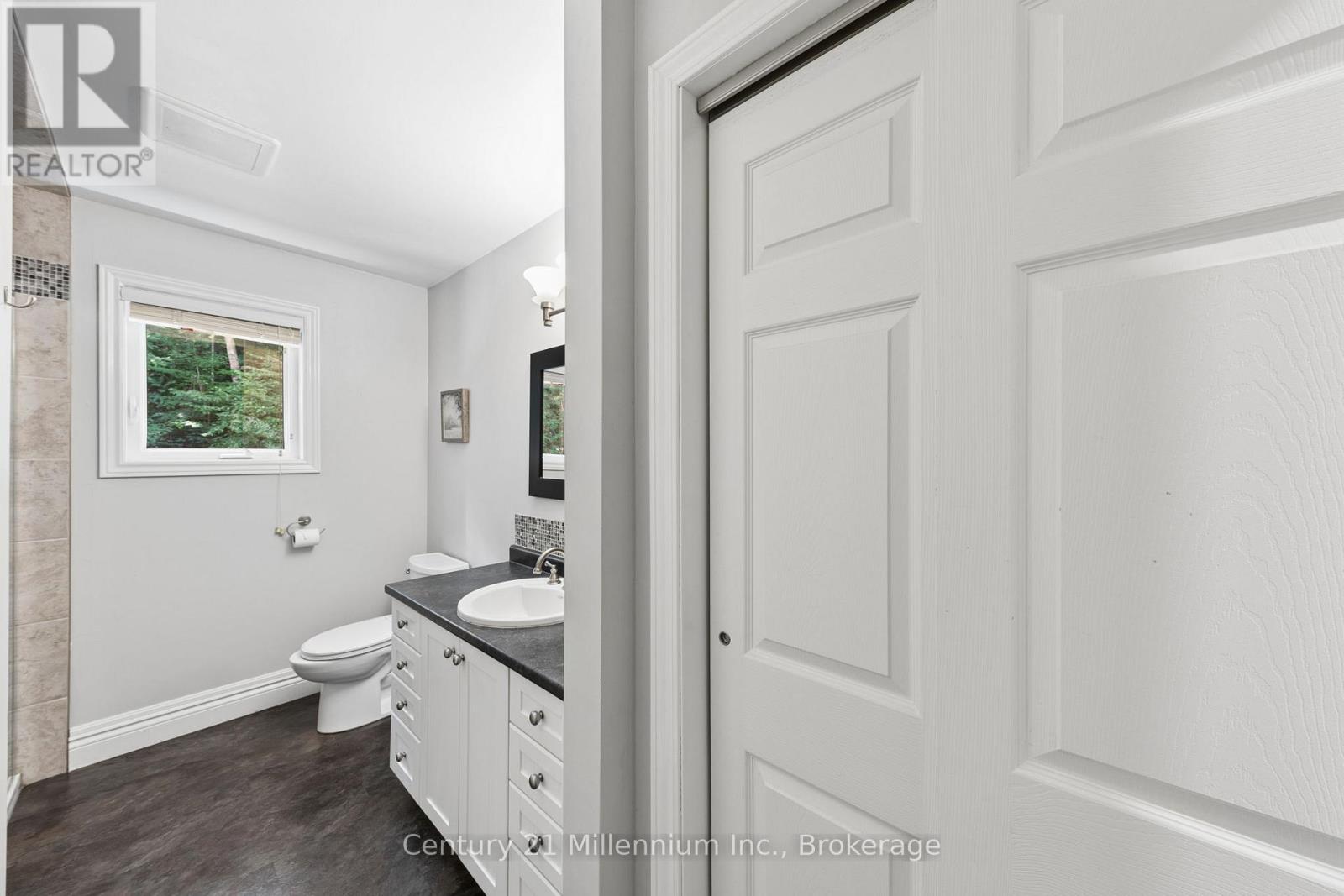 128 PARKLANE CRESCENT - 18