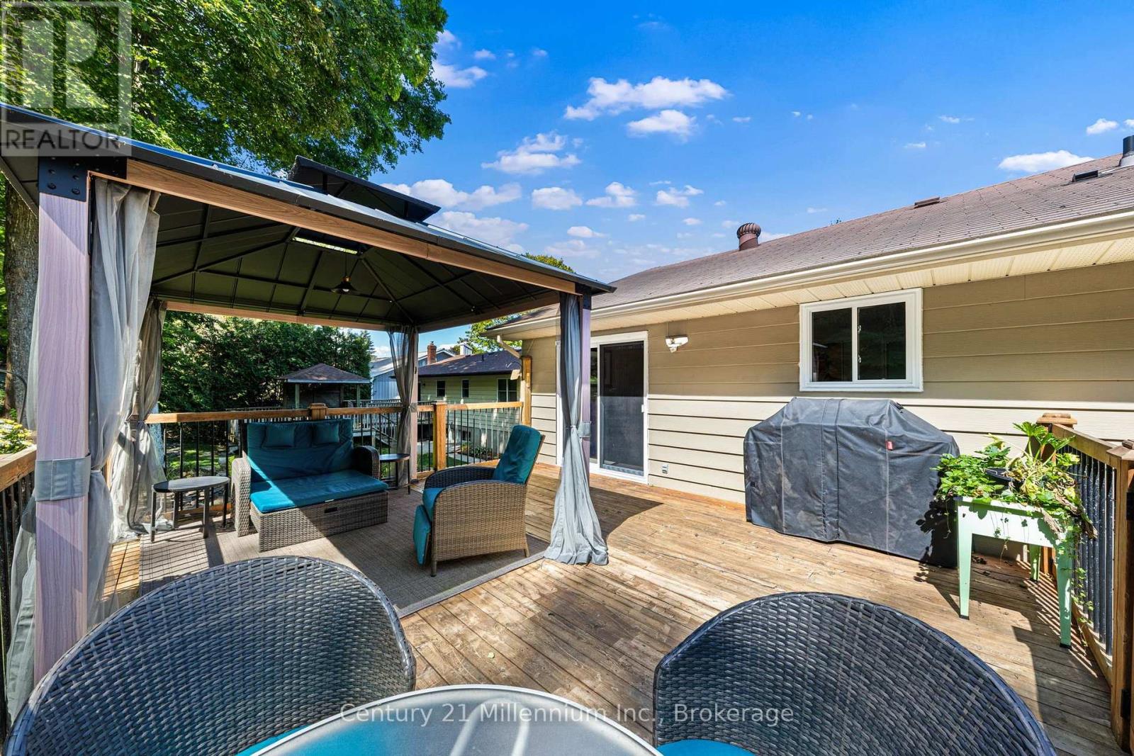 128 PARKLANE CRESCENT - 28