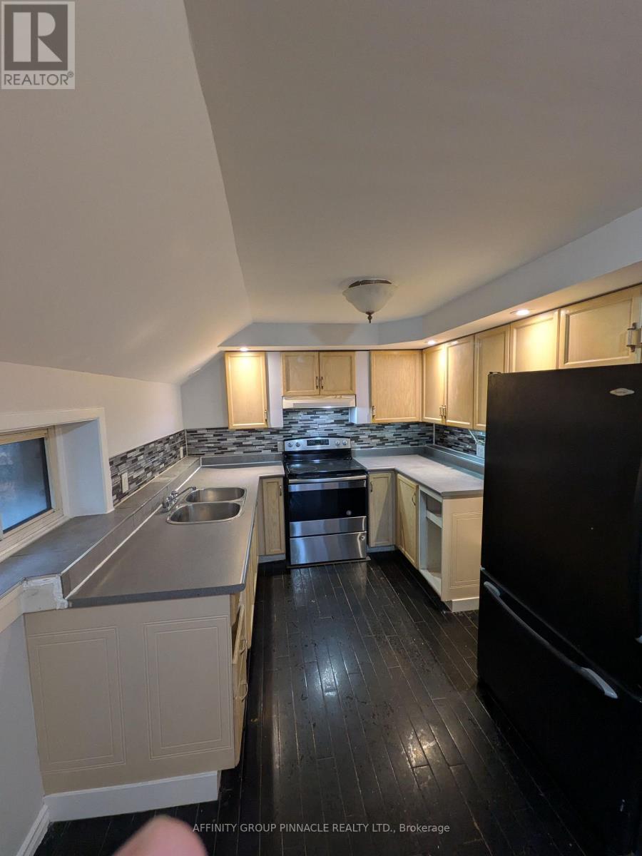 Property for lease at 12 RUSSELL STREET W
