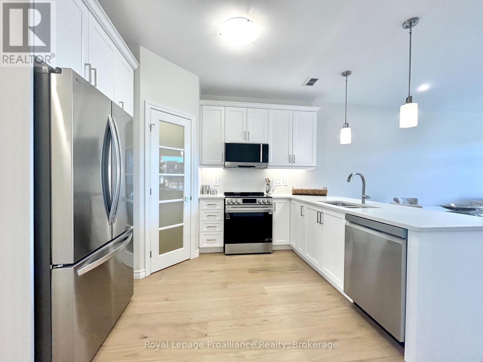 130 Athabaska Drive, Belleville (Thurlow Ward), Ontario, K8N0T2, Belleville (Thurlow Ward), Ontario — photo 4 of 5