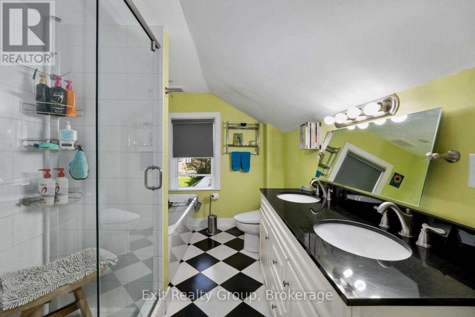 125 QUEEN STREET - 45