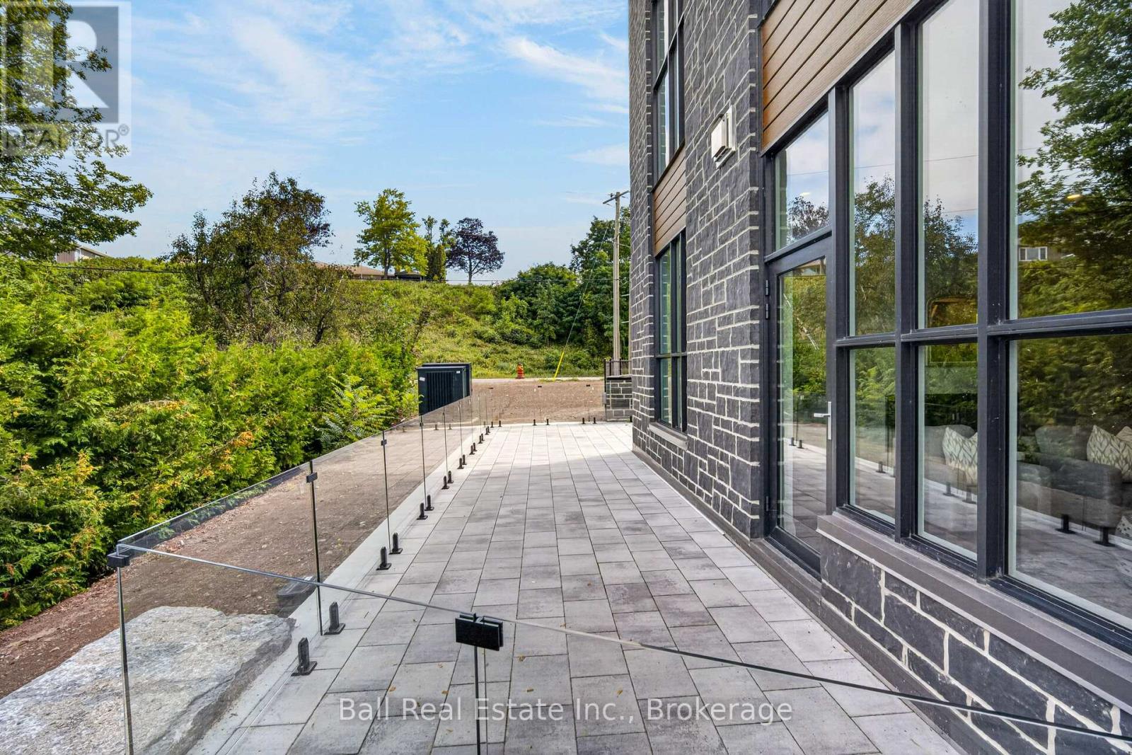 #116 99 LOUISA STREET - Image 31