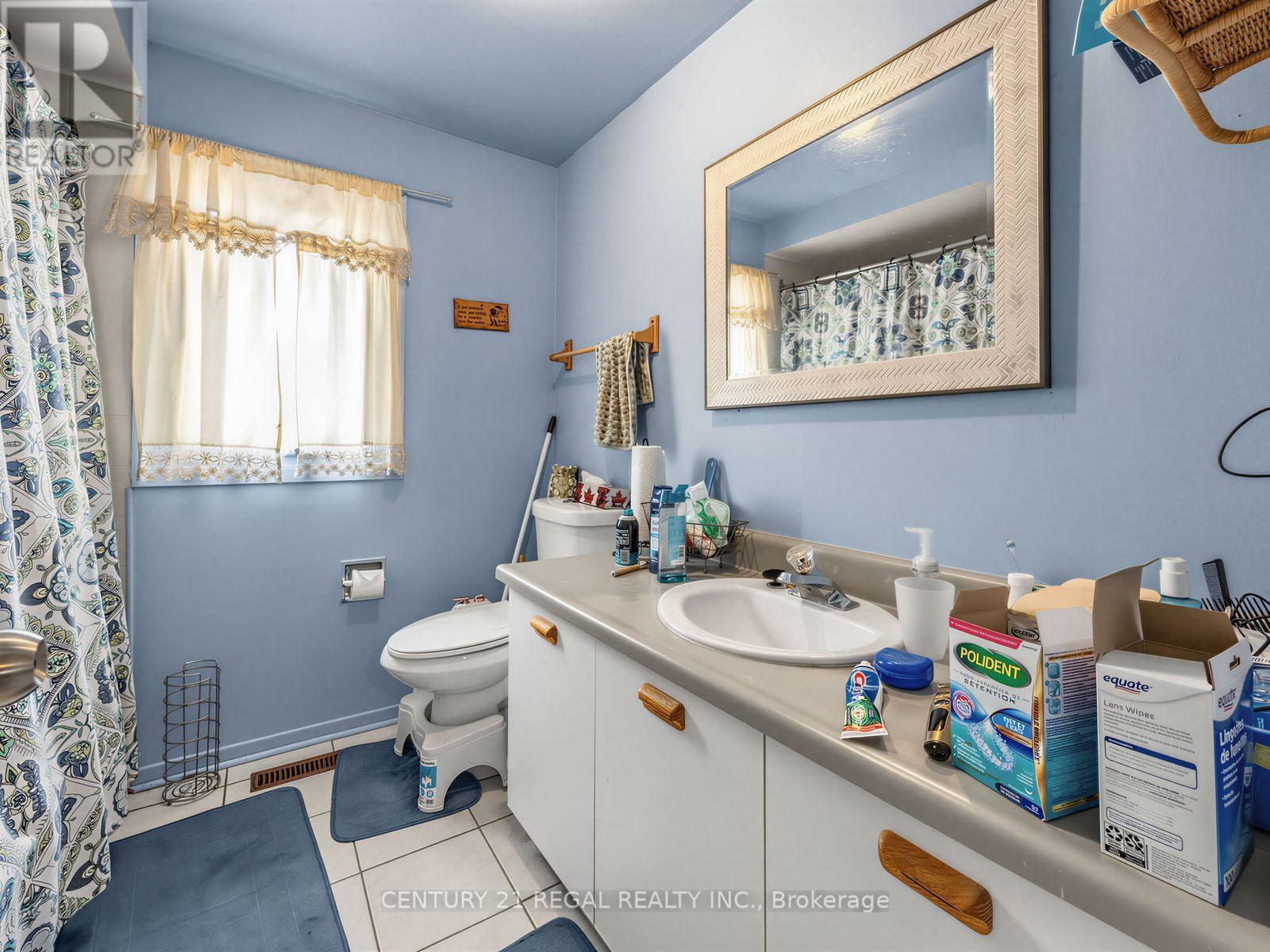 41 COE DRIVE - 23