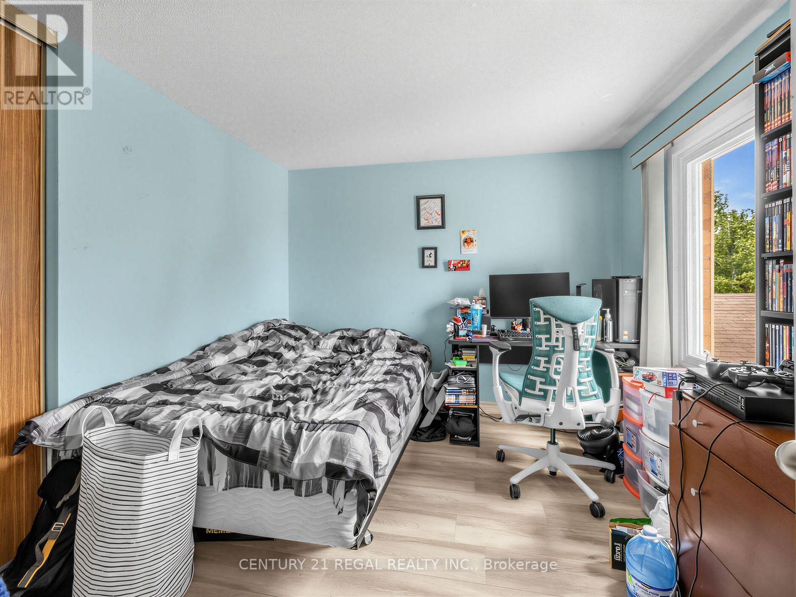41 COE DRIVE - 24