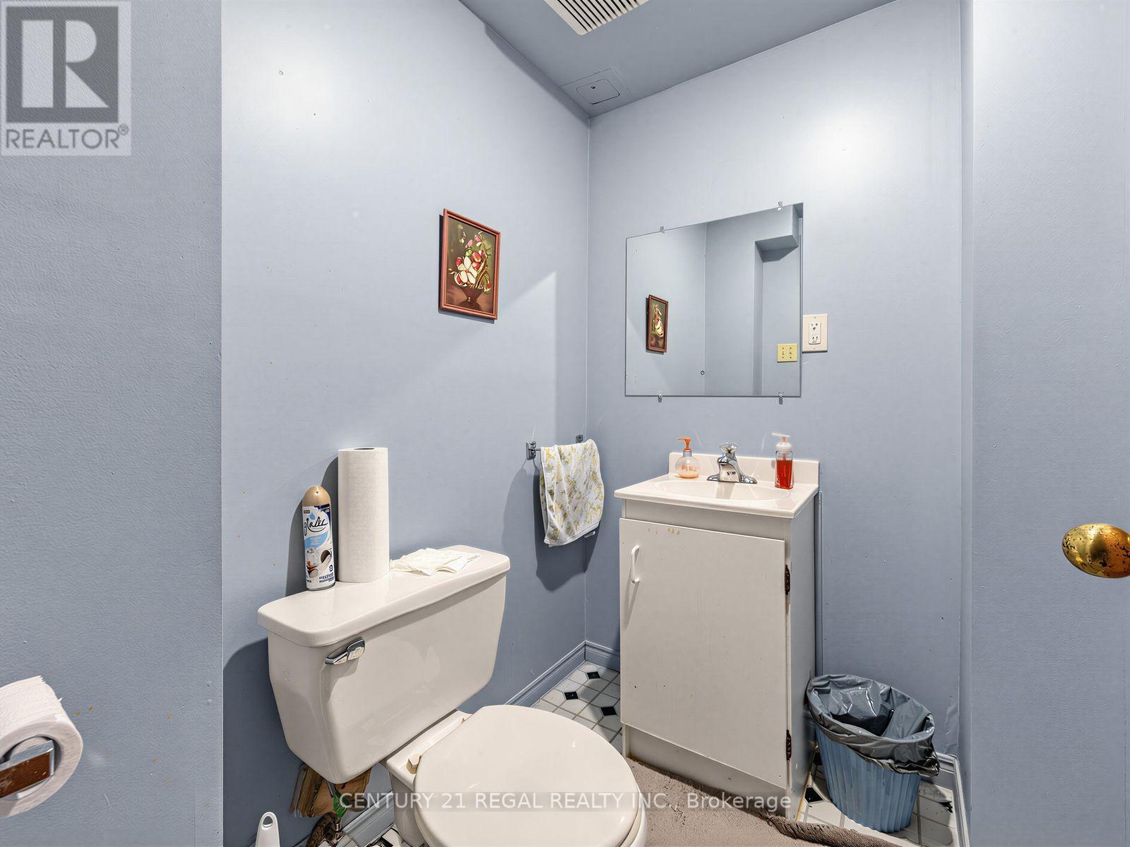 41 COE DRIVE - 25