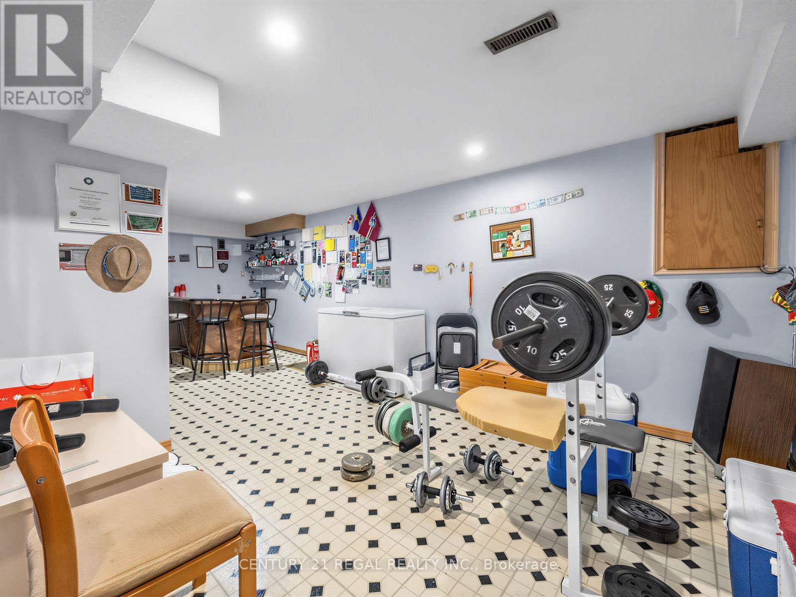 41 COE DRIVE - 26